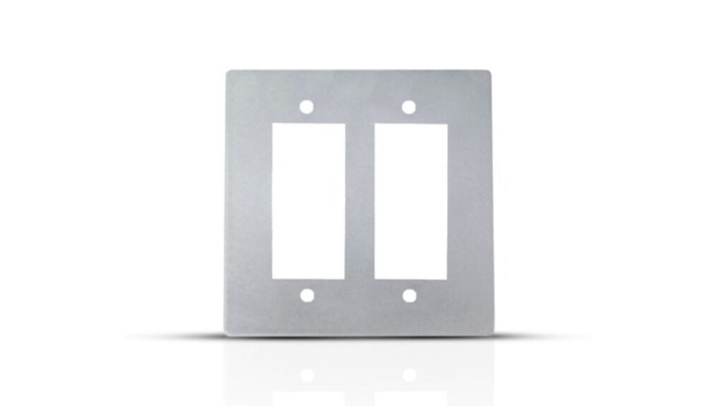 What Are the Benefits of Using Metal Switch Plates Over Plastic?