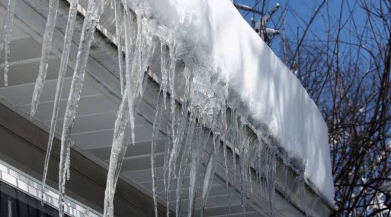 How Ann Arbor Homeowners Can Prepare Roof Drainage for Michigan’s Freeze-Thaw Seasons